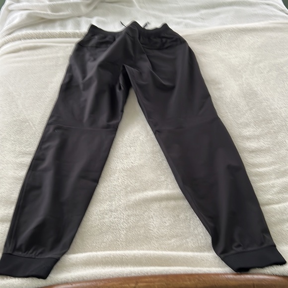 Lululemon ABC joggers - Picture 3 of 4